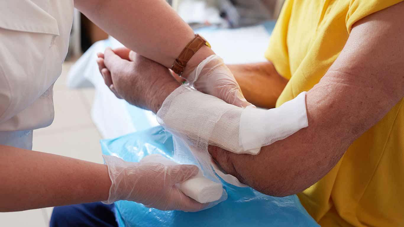 Expert Care for Chronic Wounds Home Landing Page Health Factor Products 4 Expert Connections for Chronic Wounds Home Landing Page Health Factor Products